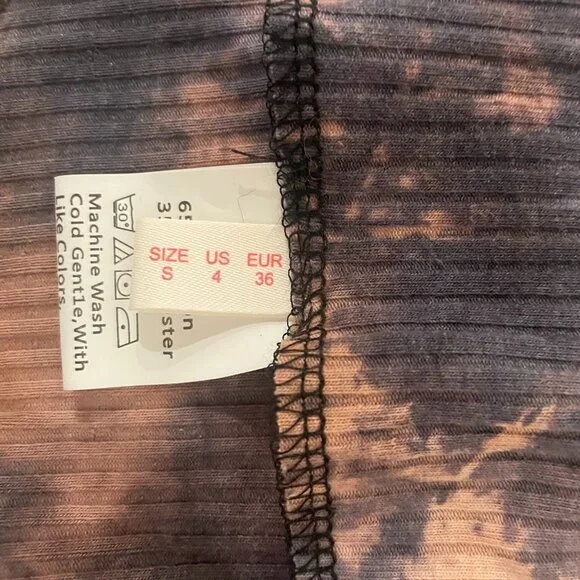 Triangle Tie Dye Crop Top - Picture 5 of 7